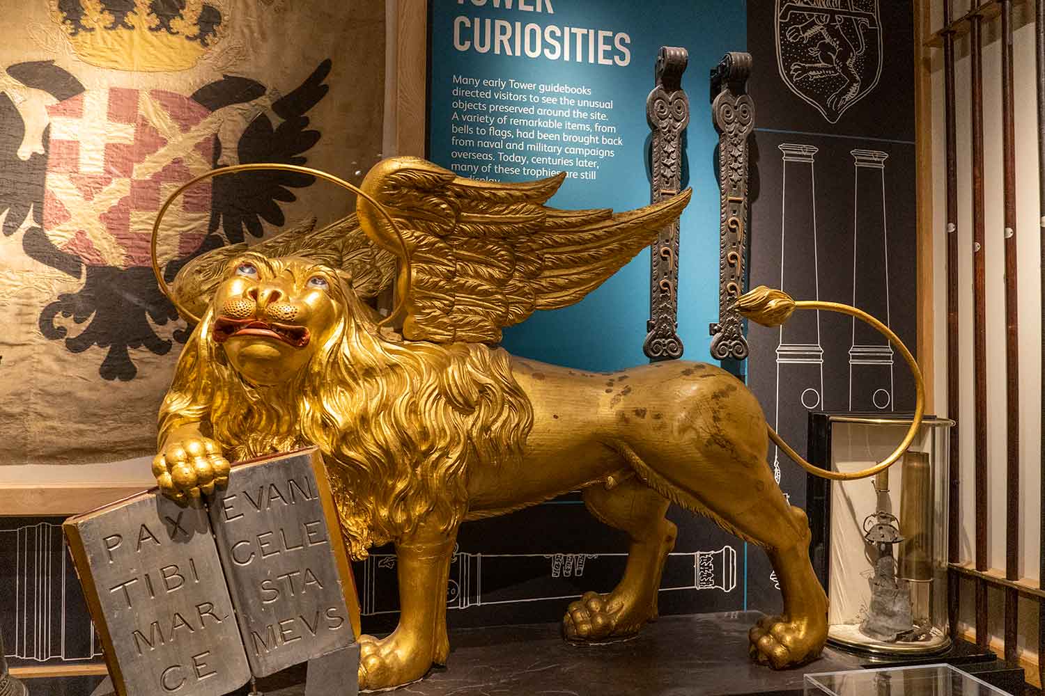 Derpy Lion, Tower of London, London, United Kingdom