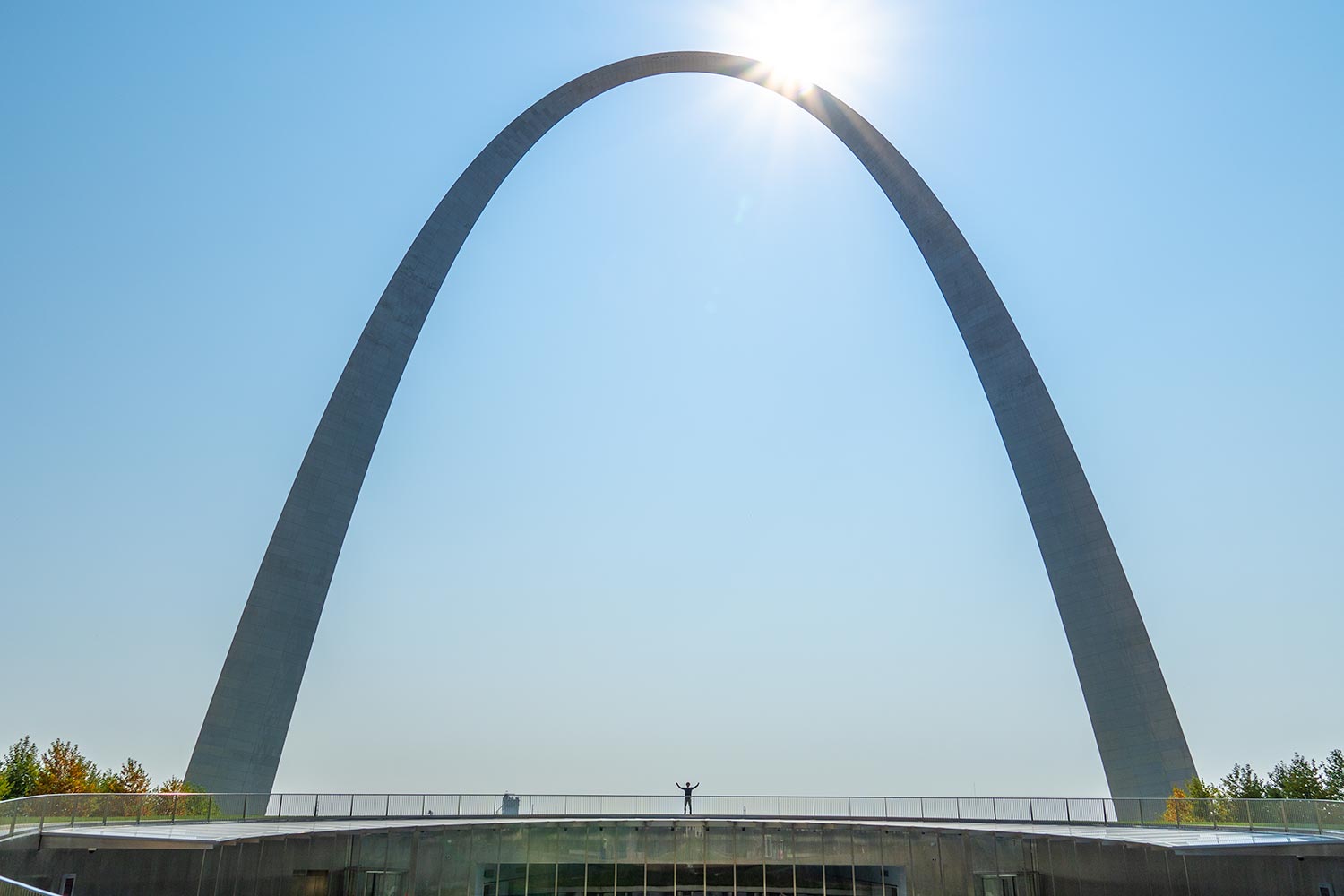 Ace and Gateway Arch, St. Louis, Missouri, United States